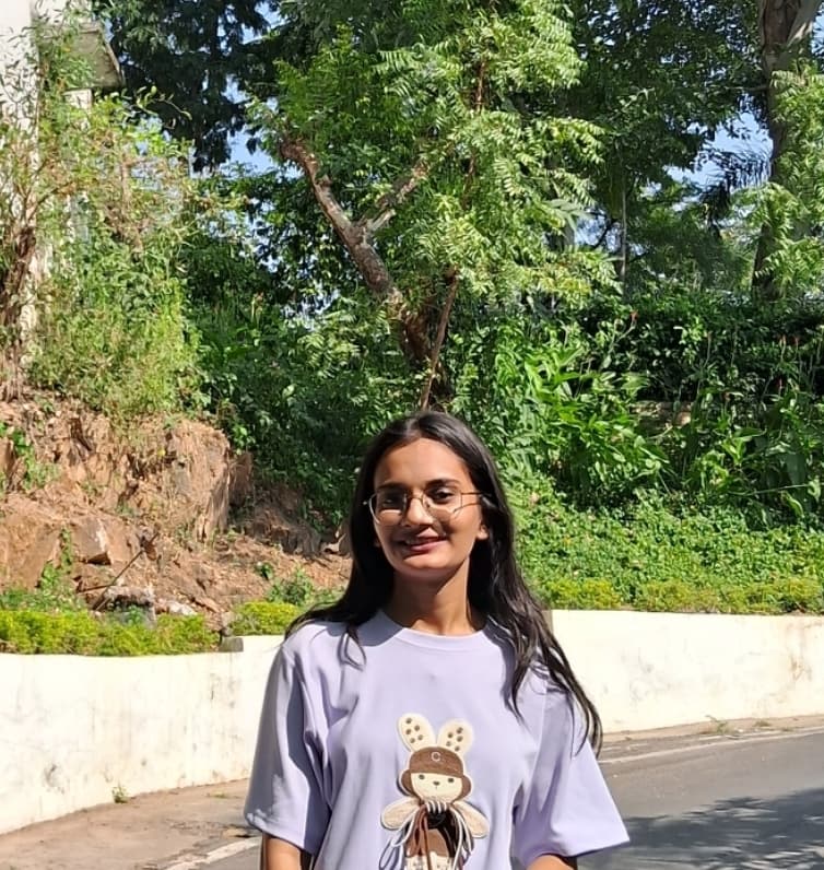 Dharmi Godhani
